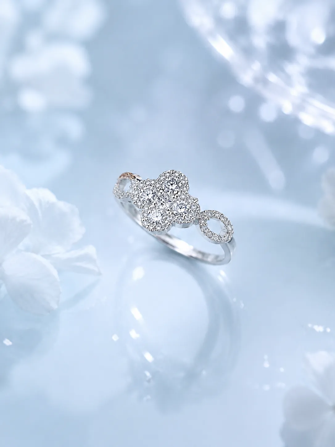 S925 Silver 0.8 Carat Moissanite Crown Ring detail 1