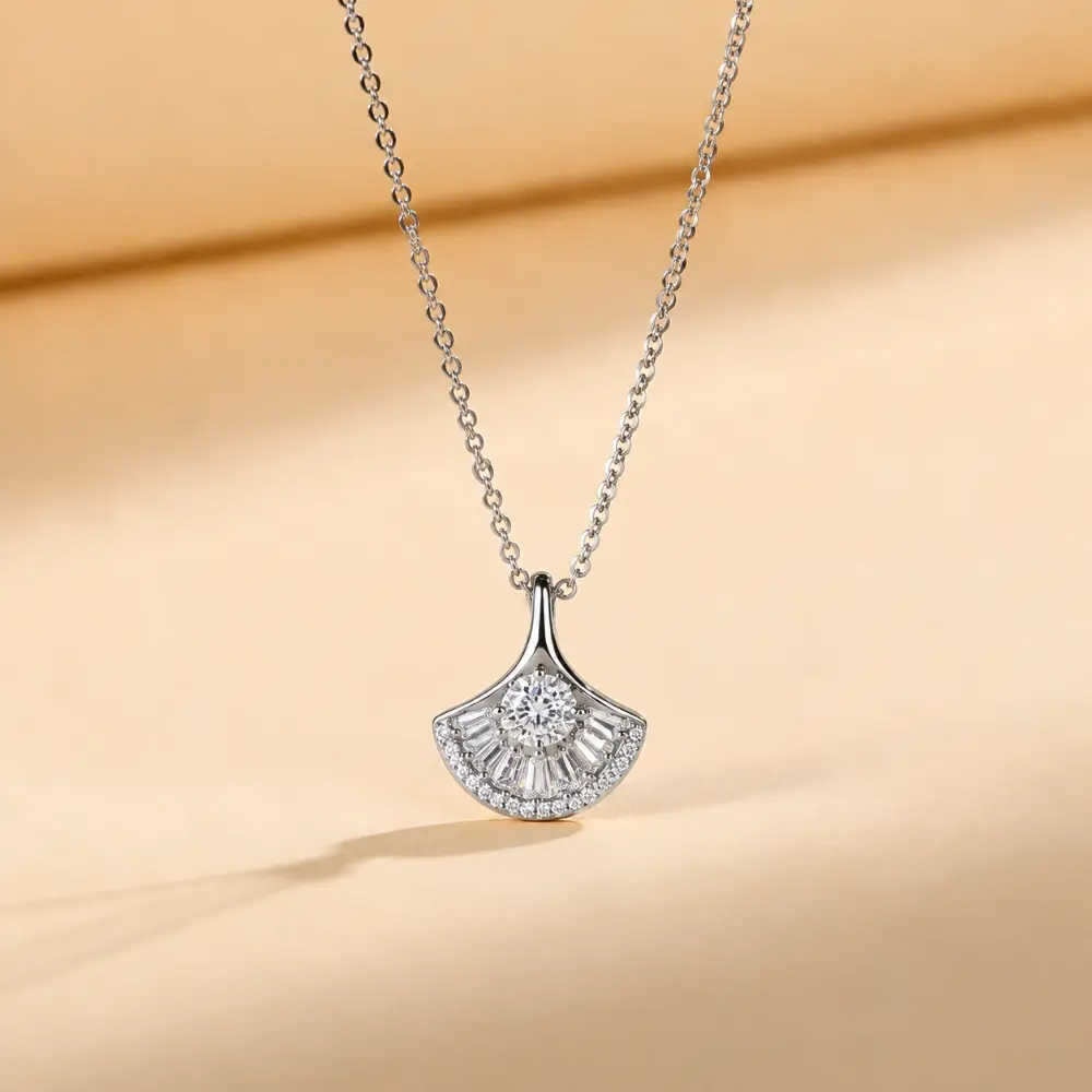 Simple Fan-Shaped 50-Point Moissanite Necklace detail 1