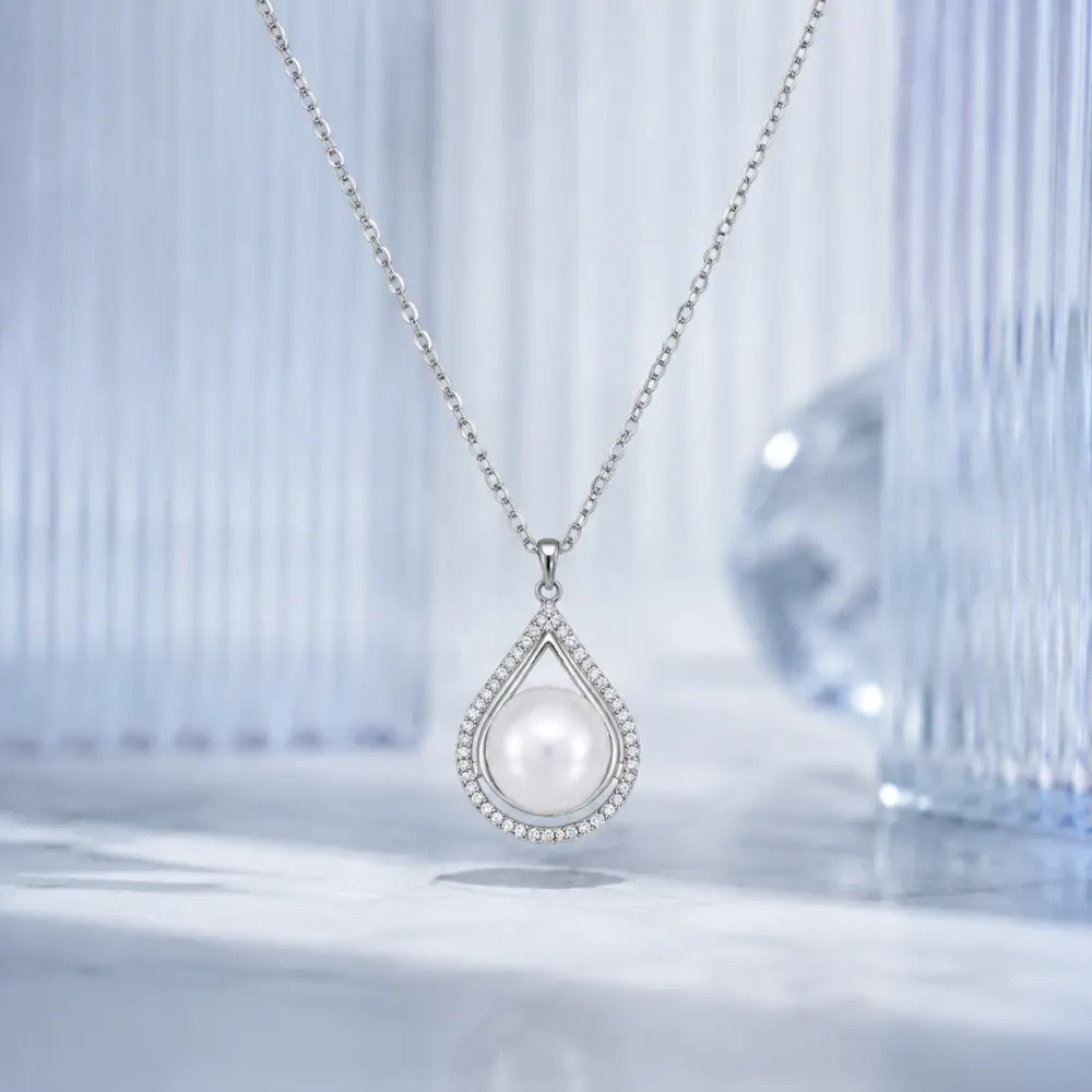 S925 Silver Teardrop Pearl Necklace detail 1