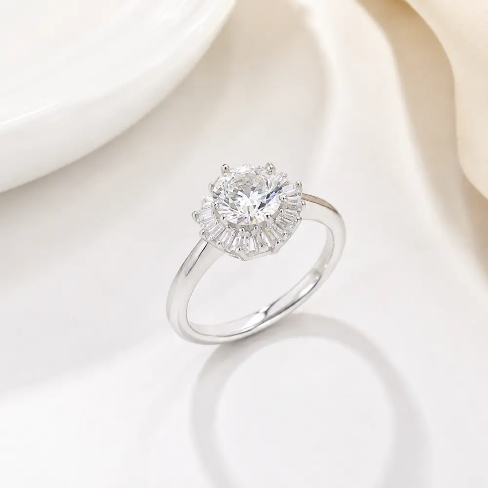 Delicate 925 silver halo round diamond 1-carat moissanite ring detail 1