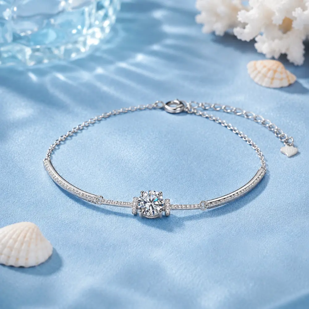 Minimalist 925 Silver Bracelet with Round Inlay for a Premium Look detail 2