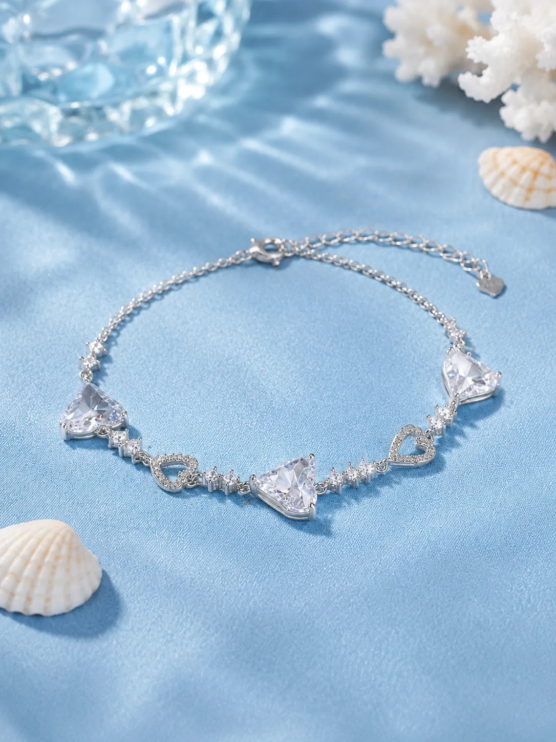 S925 Silver Heart Zircon Bracelet detail 1