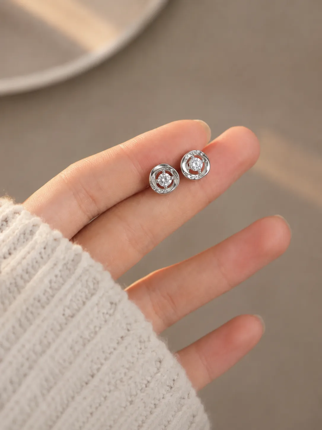 925 Silver Diamond-Studded Swirl Moissanite Halo Earrings detail 2