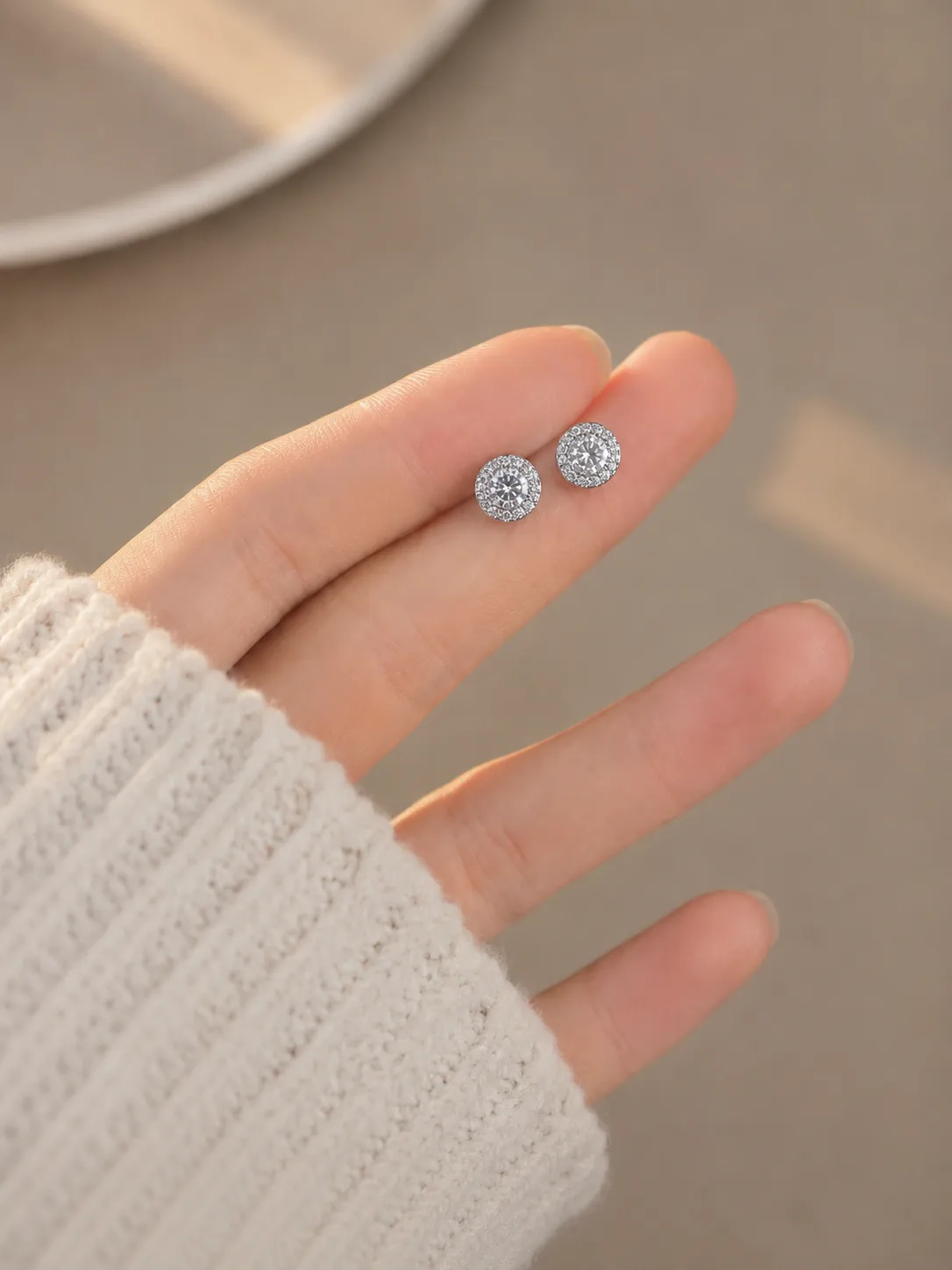 Micro-paved round zircon silver earrings detail 1