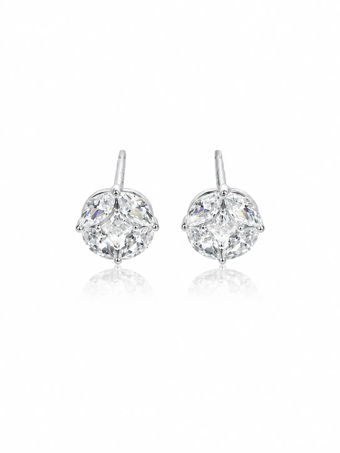 S925 Silver Four-Claw Moissanite Round Stud Earrings detail 1