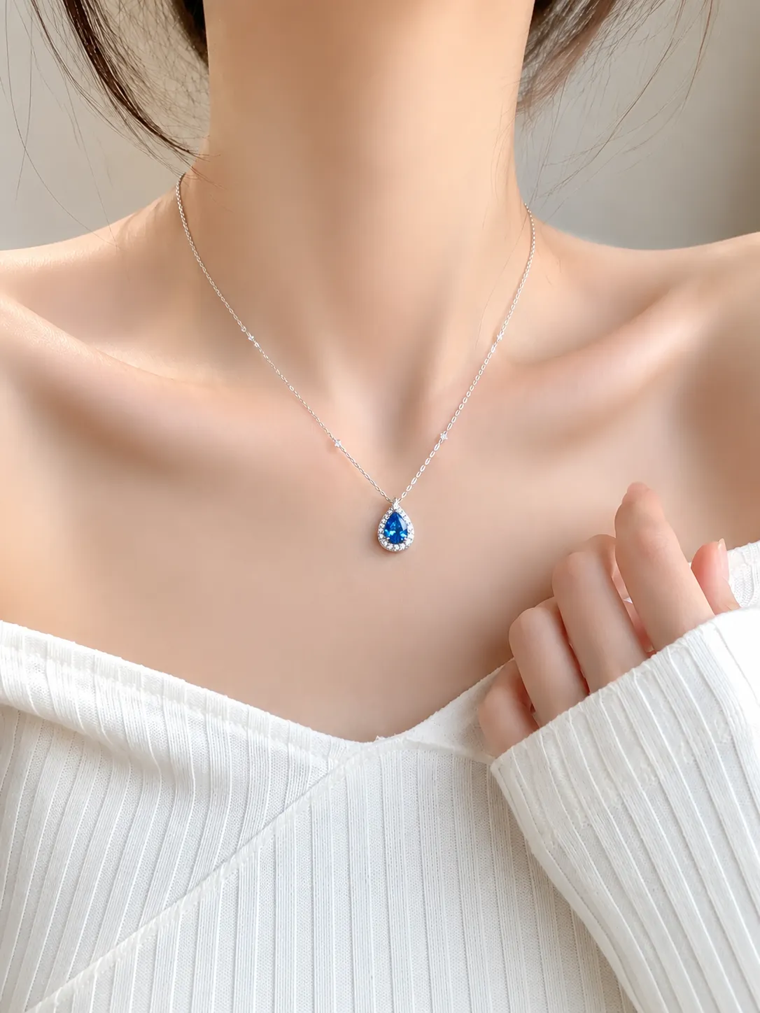 S925 Blue Water Drop Silver Necklace detail 2