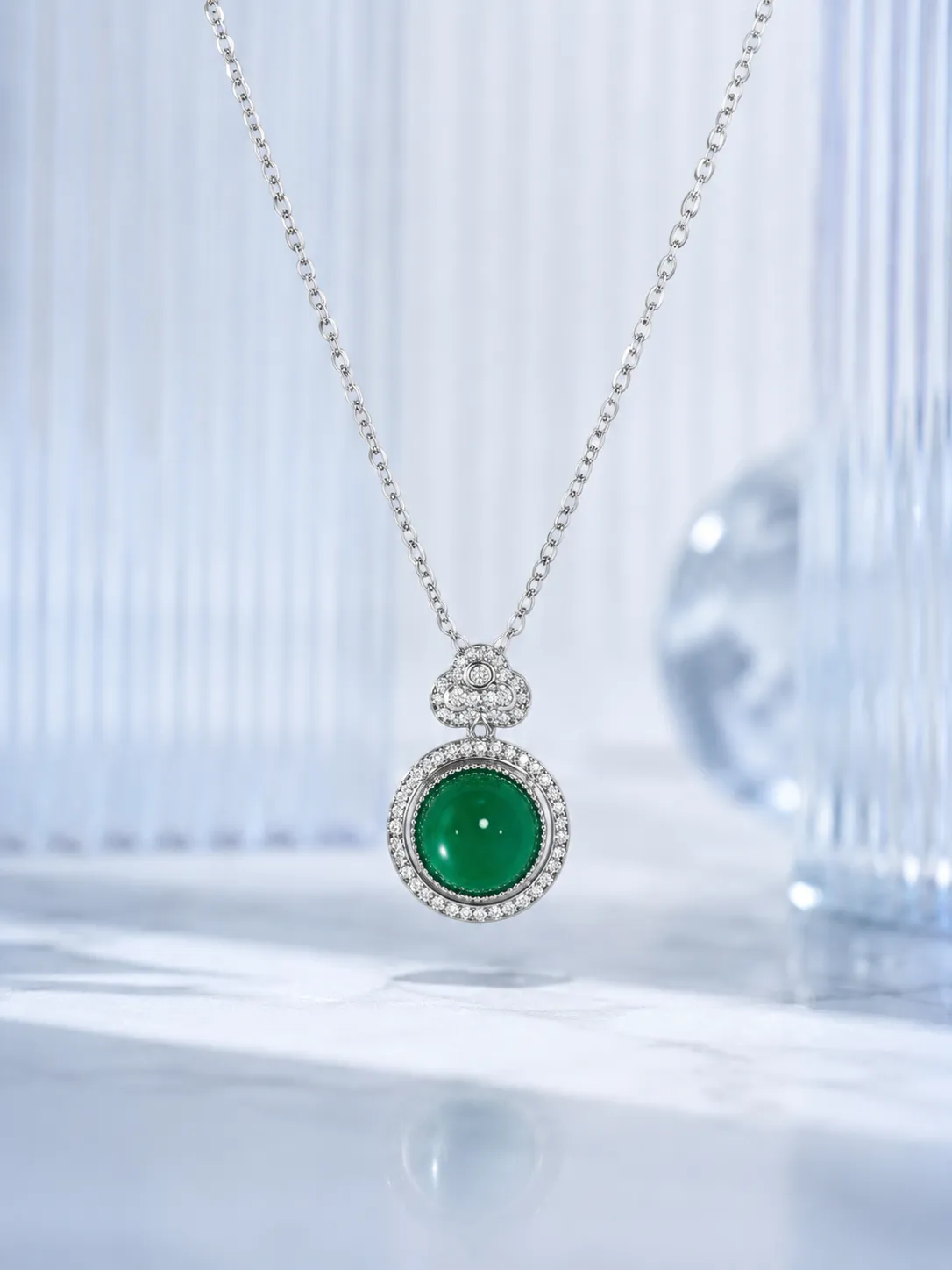 925 Silver Green Agate Round Pendant detail 1