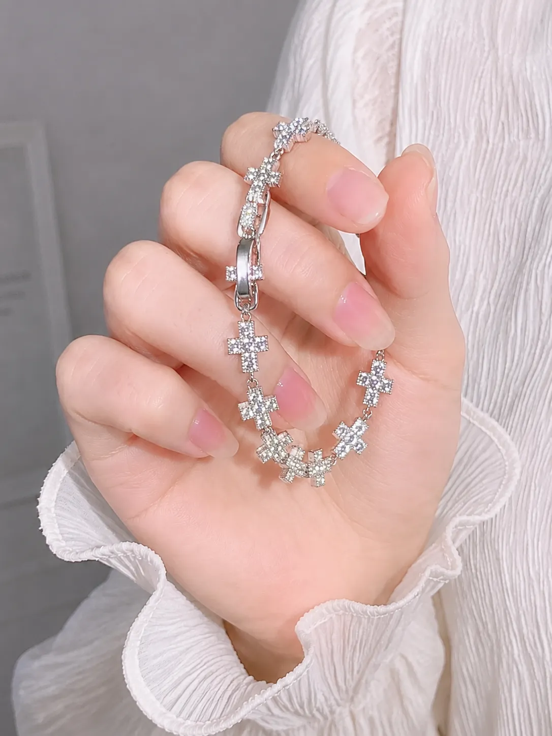Fashionable Silver Cross Diamond Bracelet detail 1