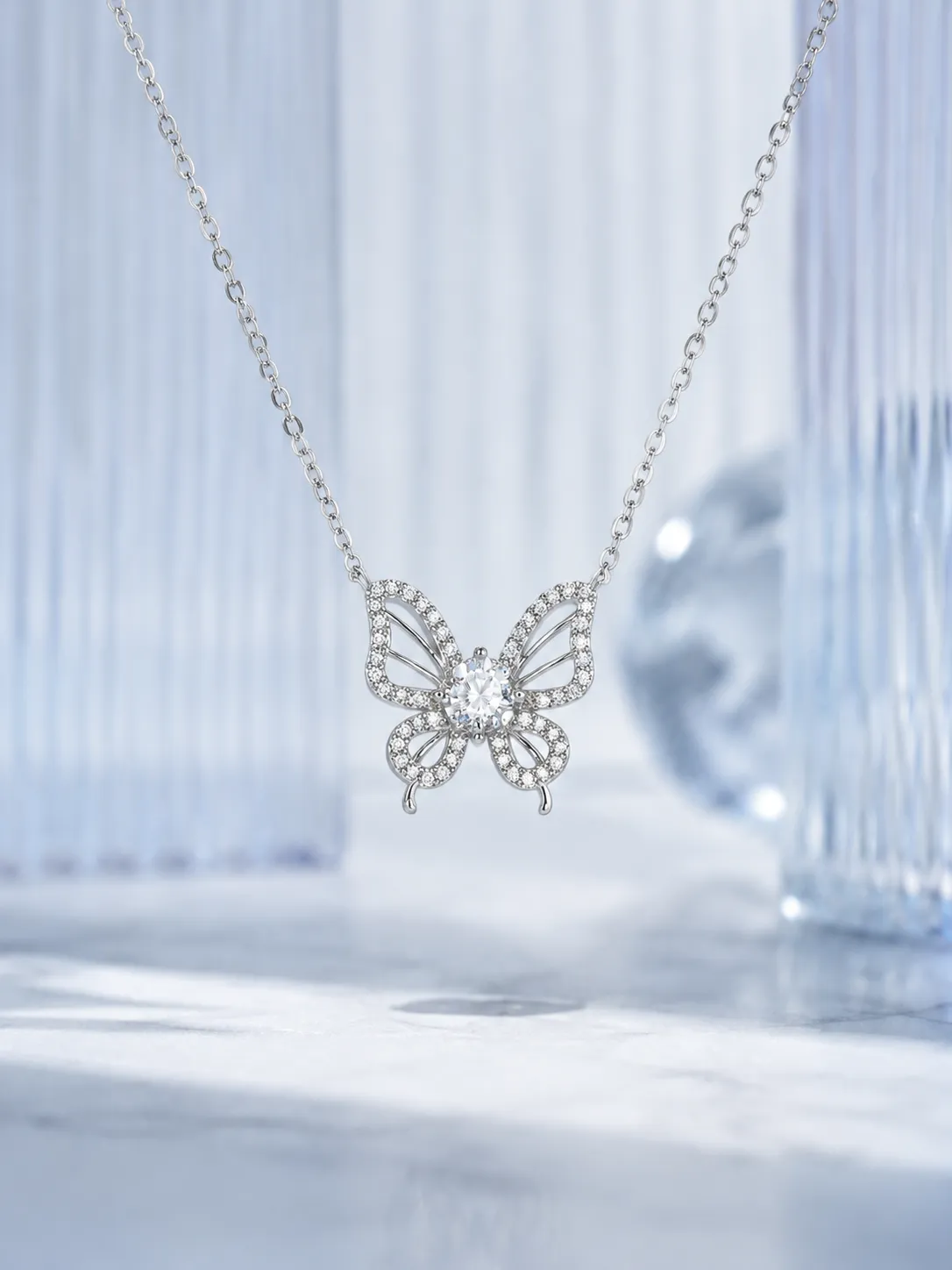S95 Silver Bow Zircon Necklace detail 1