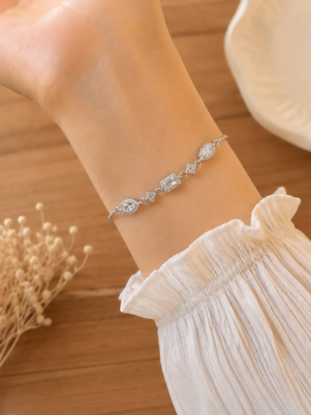 S925 Silver Waterdrop Square Diamond Bracelet detail 2