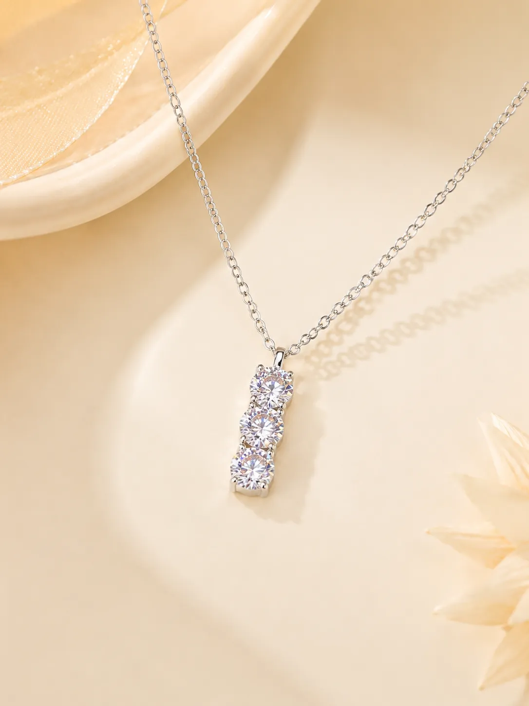 S925 Silver Necklace with Three Moissanite Stones detail 1