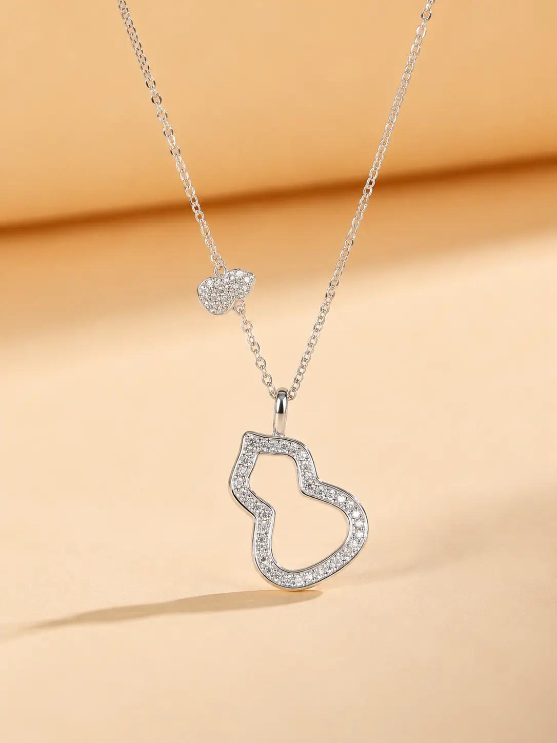 Silver Diamond-Studded Unique-Shaped Pendant Necklace detail 1