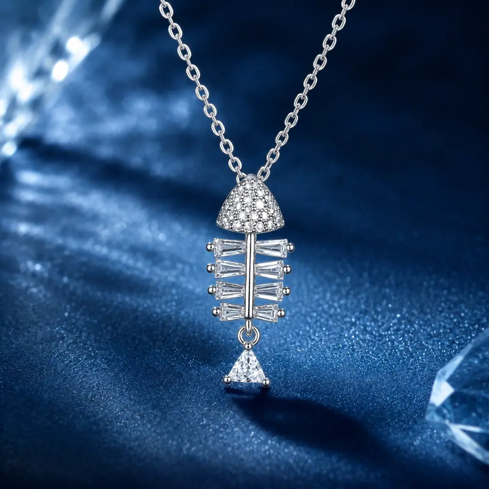 Fashionable 925 Silver Fishbone Zircon Necklace detail 2