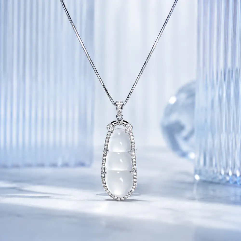Silver Inlaid Three-Pearl Shimmer Pendant Necklace detail 2