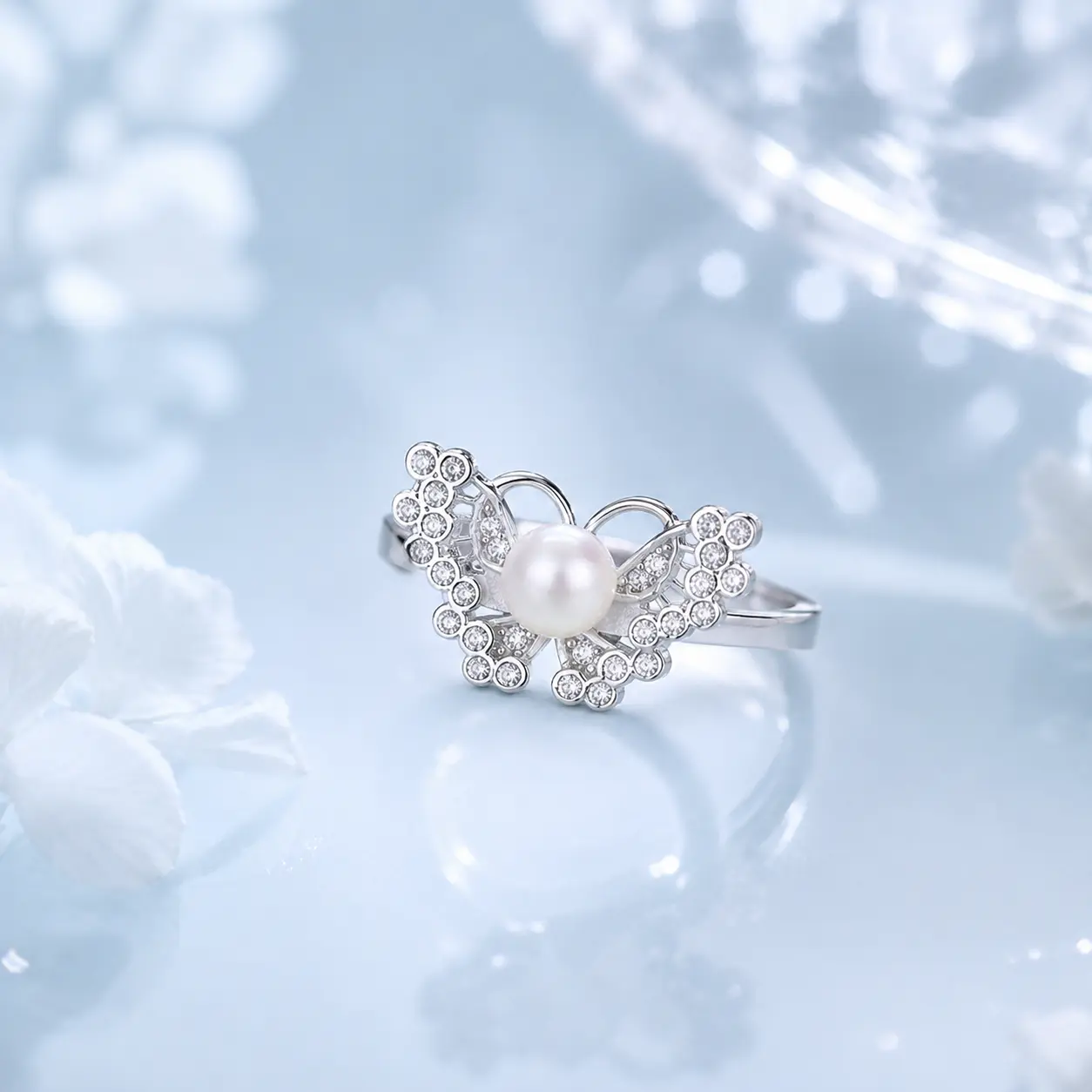 S925 silver freshwater pearl ring with synthetic cubic zirconia detail 1